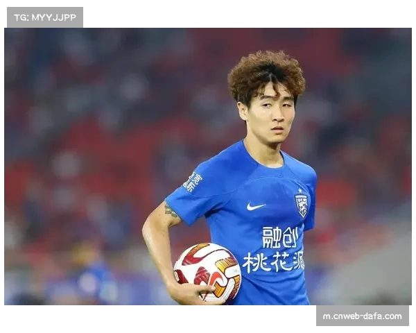 韦世豪队长身份统领中场 蓉城边路传中战术屡造威胁